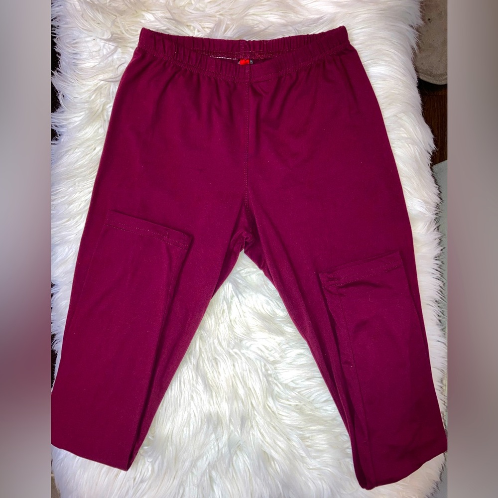 Women’s Leggings Burgundy Size Medium